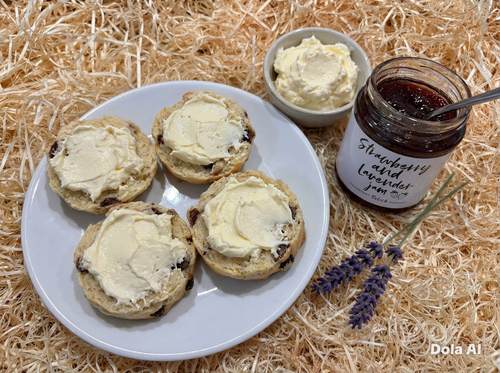 4 Sultana Scones